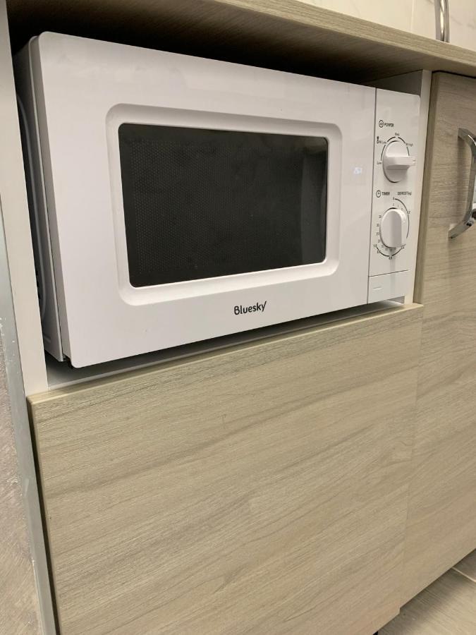 Chic Galati Apartment: Urban Escape 외부 사진